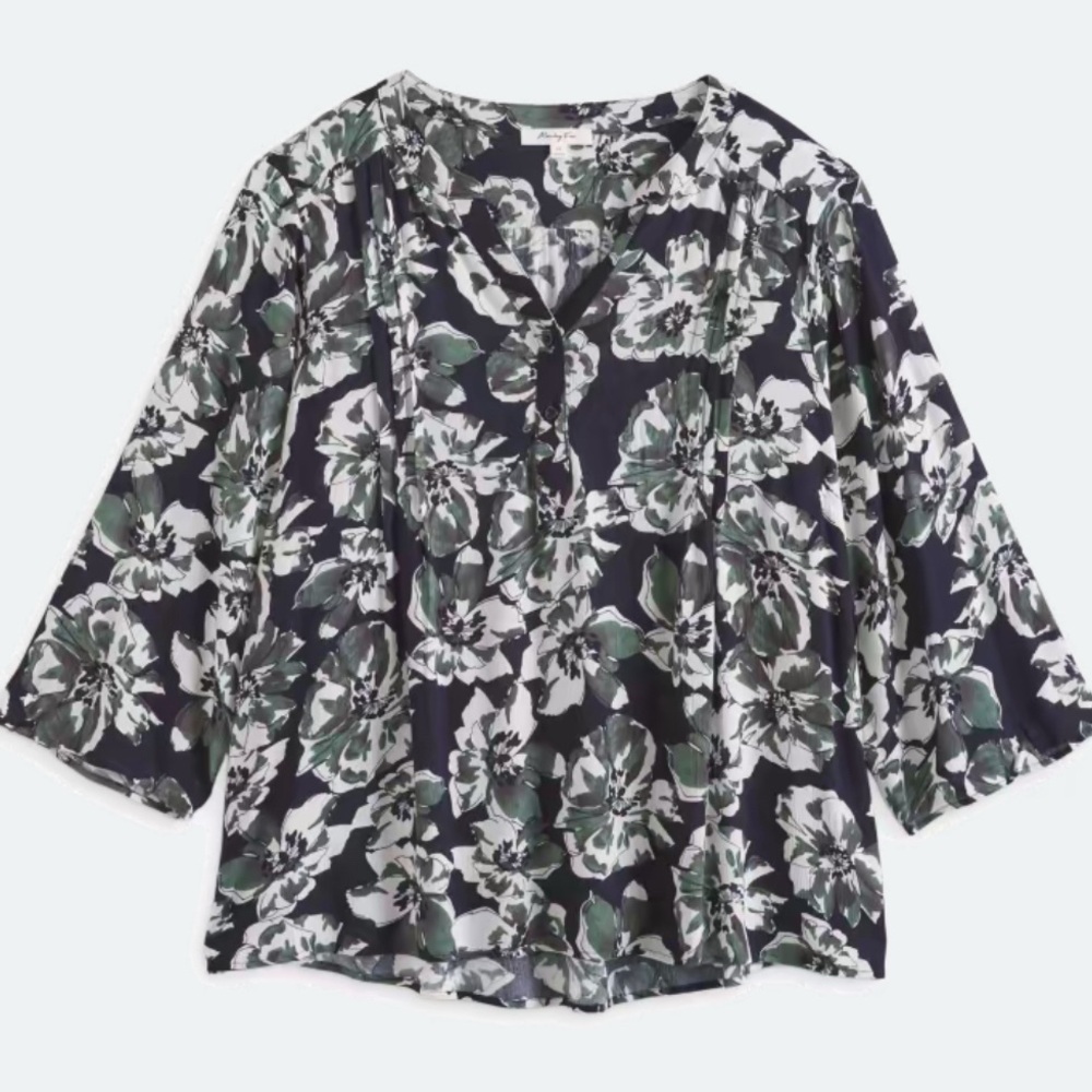 MONDAY FUN Kearney Henley Blouse